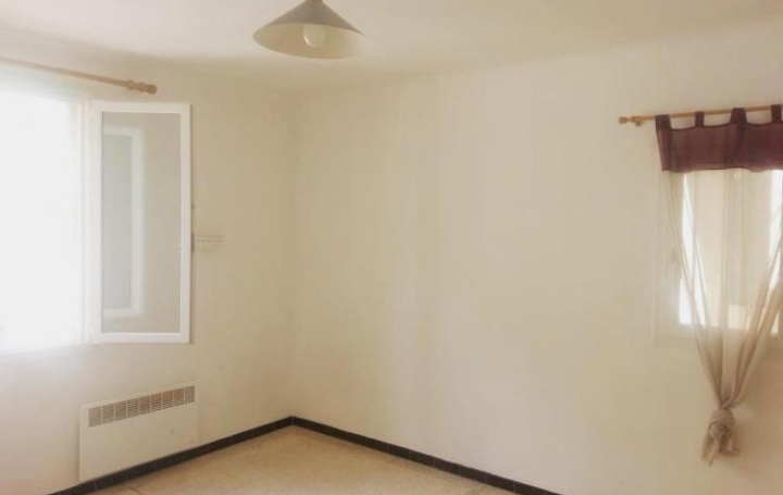  Annonces MANOSQUE Appartement | GREOUX-LES-BAINS (04800) | 30 m2 | 410 € 